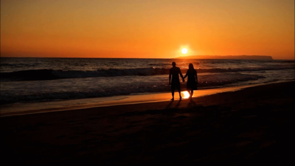 Романтическая прогулка по морю на закате – магия Красного моря